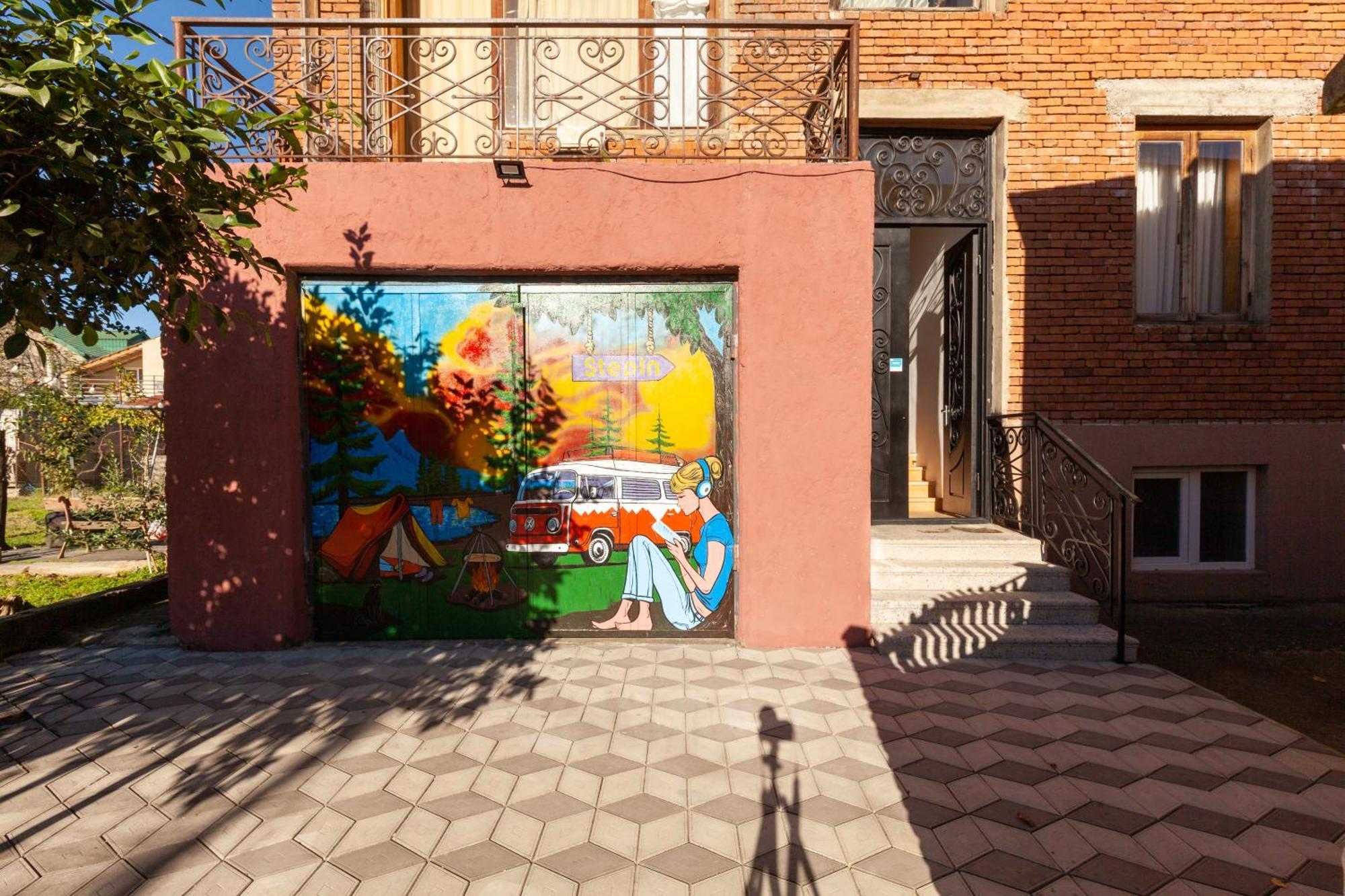 Stepin Garden Apartment Kutaisi Bagian luar foto