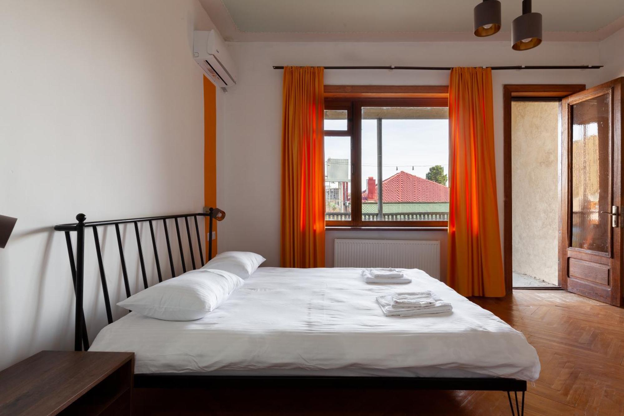 Stepin Garden Apartment Kutaisi Bagian luar foto